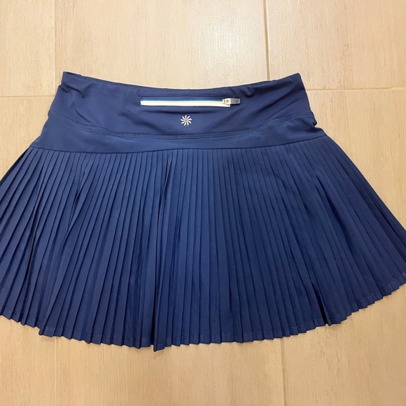 Athleta Girl Skort, Tennis Skirt, Pleated Back, Navy, Girls 14/XL or Women's S/M - Picture 2 of 8